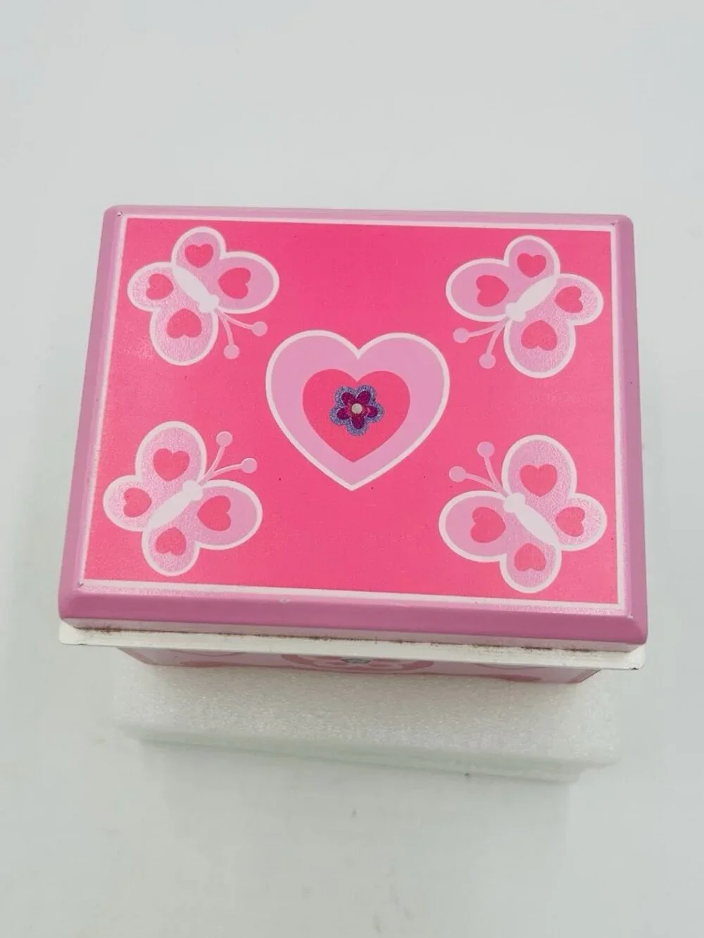 Melissa and Doug room glues perfect